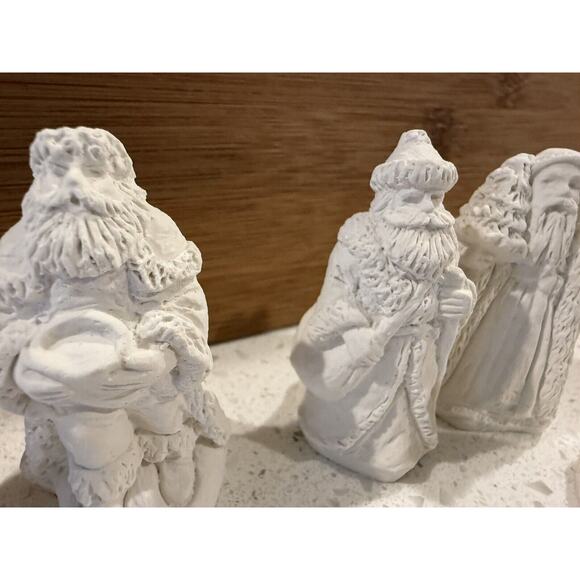 Wee Crafts Baker's Dozen Ready to‎ Paint Santa Ceramic Christmas Figurines - Picture 7 of 16